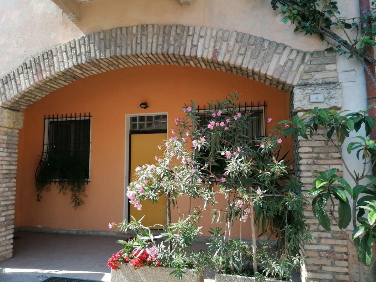 La Casa Di Marzia Lägenhet Bardolino Exteriör bild